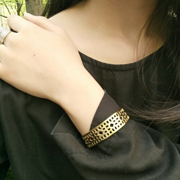 Handmade Recycled bullet shell brass bangle, Eco-friendly and Ethical jewelry - Picture 8 of 9